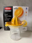 Oxo Good Grips 2-IN-1 Citrus Juicer Small/large Fruit W/ Measuring Base New Seal. Fixed Price $23.90.