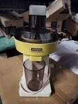 Juice Extractor Vintage Waring Model 11JE10 Harvest Gold Works. Beautiful Cond.. Fixed Price $29.99.