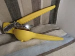 Chef'n Lemon Lime Freshforce Heavy Duty Manual Citrus Juicer-clean. Fixed Price $12.50.