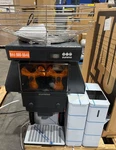 Zummo Z40C-N Cold Press Automatic Feed Citrus Juicer (40) Fruits/minute. Fixed Price $6995.00.