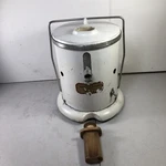 Retro Radiant Health "the Queen" Model #e Fruit Veggie Juicer 1950S Works. Fixed Price $17.99.