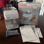 Singer 'juice Giant' Model #774 Fruit & Vegetable Extractor Juicer. Fixed Price $20.00.