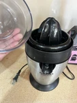 Cuisinart CCJ-200 Automatic Electric Citrus Juicer Brushed Stainless Steel. Fixed Price $12.00.