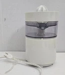 Oster Designer Automatic Citrus Juicer 4100-20A Works 120V. Fixed Price $19.99.
