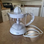 Kitchen Living Citrus Juicer 1 L/4.23 Cups. Fixed Price $14.89.