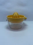 Kitchenaid Citrus Juicer Clear Measuring Cup Yellow Top 18OZ Dishwasher Safe. Fixed Price $21.42.