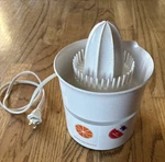 Hamilton Beach Juicer Vintage Tested And Works 2109.2 White. Fixed Price $24.99.