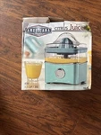 Citrus Juicer 3.3 Cup Blue/green Americana Classics New Open Box. Fixed Price $16.00.