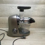 West Bend Cold Press Juicer Extractor Machine Quiet Motor Easy Clean. Fixed Price $49.99.