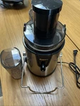 Powerxl Self Cleaning JUICER(072-04-9288) 1200W Centrifugal Juicer- Silver. Fixed Price $22.00.