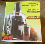 Brentwood JC-452B 2-SPEED 400-WATT Juice Extractor. Fixed Price $17.99.