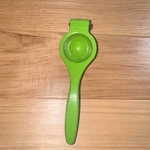 Imusa Green Handheld Citrus Squeezer Juicer Press For Lemons Limes Metal Tool. Fixed Price $6.99.