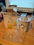 Braun Citromatic Auto Electric Citrus Juicer Model 4-979 MPZ22 Tested. Fixed Price $30.00.