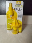Joie Easy Storage Compact Durable Lightweight Lemon Juicer Mister (7X7X11CM). Fixed Price $15.00.