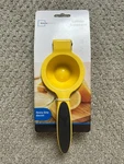 Mainstays Heavy Duty Diecast Yellow Lemon/lime Manual Juicer And Squeezer. Fixed Price $13.99.