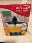 Brentwood Citrus Juicer 40 Oz J-17BK New. Fixed Price $44.80.
