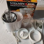 Vintage Salton Vitamin Bar Fruit & Vegetable Juicer JC-3 Open Box Complete. Fixed Price $26.99.