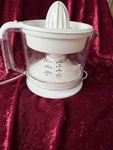 Dash Electric Citrus Juicer Extractor 20 Oz White JB065WH Tested Works. Fixed Price $24.00.