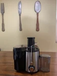 Sagnart Juice Extractor Model No. CJ8201W 110V Stainless Steel. Fixed Price $20.00.