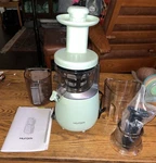 Slow Juicer Hurom HP-GGB12 Green New!. Fixed Price $299.00.