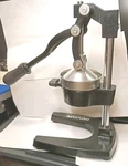 Rovsun Manual Citrus Juicer, Orange And Lemon Squeezer (black). Fixed Price $100.00.