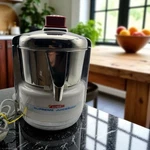 Waring Acme Supreme Juicerator # 6001 Vtg Usa Heavy Duty Diet Nutrition. Fixed Price $75.00.