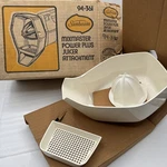 Sunbeam Mixmaster Power Plus 94-361 Juicer Extractor Attachment In Box New. Fixed Price $15.95.