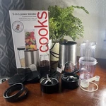 Jc Penny Cooks 5-IN-1 Power Blender 17-PIECE Personal Food Processor. Fixed Price $16.00.