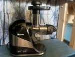 Wamife Slow Masticating Juicer Model SD90H For Fruits And Vegetables. Fixed Price $45.59.