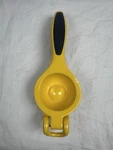 Oxo Good Grips Manual Hand Lemon Lime Citrus Squeezer-juicer Press Yellow. Fixed Price $11.33.