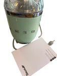 Smeg 50'S Retro Style Electric Juicer, Green SCJ-C04 -demo Model. Fixed Price $99.00.