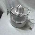 Oster Electric Citrus Juicer Working Automatic 20 Oz. Natural MDL.4140-08B. Fixed Price $28.00.