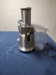 Breville BJE830BSS Centrifugal Juicer - Silver (please Read). Fixed Price $79.99.