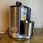 Waring WE100PC Extractor Juicer 400W Tested Complete Cup. Fixed Price $39.99.