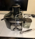 Azeus Centrifugal Juicer 2 Speeds Electric Black Silver Pulp Bin Brush. Fixed Price $30.00.
