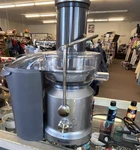 Breville BJE430SIL Centrifugal Juicer 850W Silver Dishwasher-safe. Fixed Price $140.00.