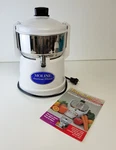 Moline (omega) American Classic Model 101 Centrifugal Fruit And Vegetable Juicer. Fixed Price $54.95.