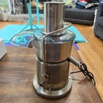 Breville Fountain Elite Electric Juicer 800JEXL New Read Not Complete. Fixed Price $99.95.