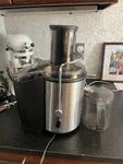 Tru Power Juicer Extra Wide Feed Chute Black/silver 120V (model: JE2098). Fixed Price $45.00.
