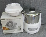 Waring Professional Juice Extractor 11JE38 With Citrus Attachment - Tested. Fixed Price $89.99.