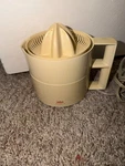 Vintage Braun Citromatic 2 Type 4173 Mpz Electric Citrus Juicer. Fixed Price $20.00.